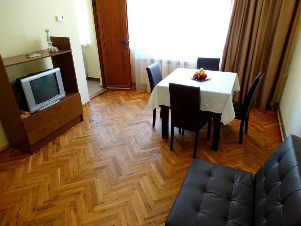 Old Center Apartment Русе Экстерьер фото